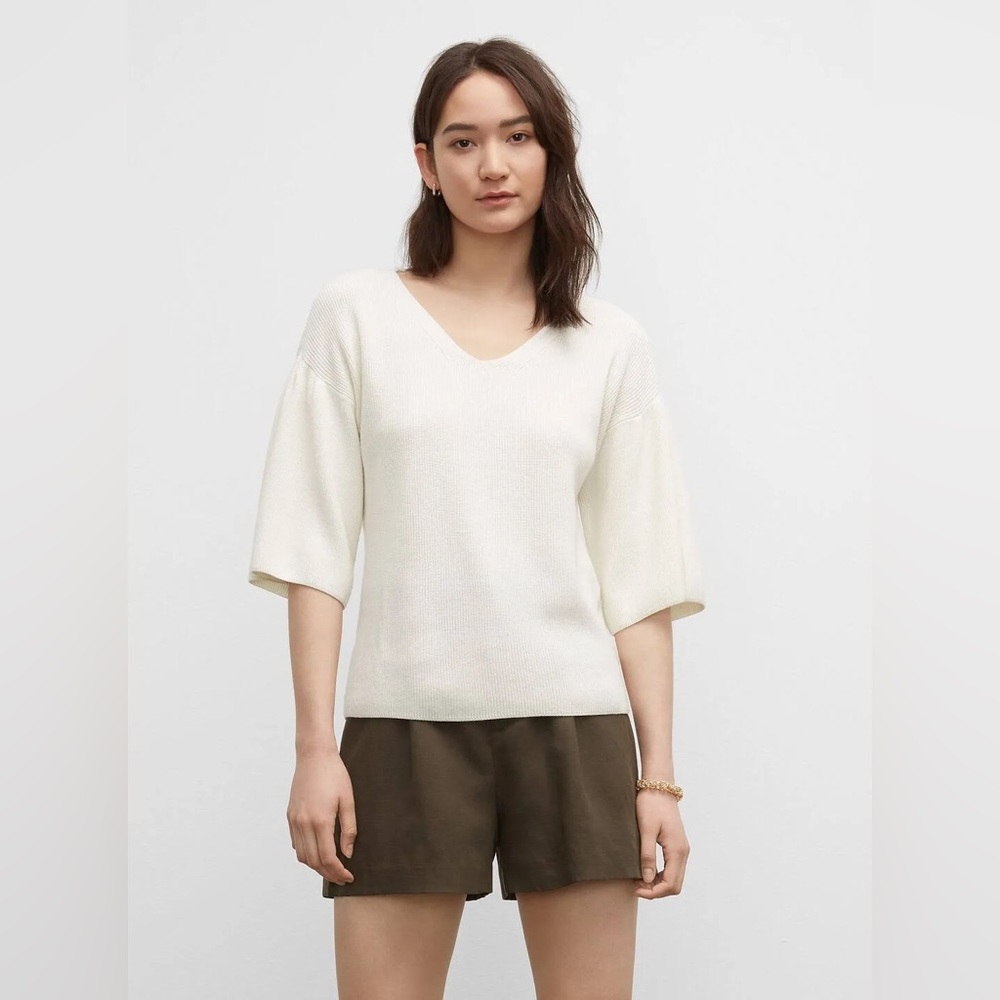 CLUB MONACO off-white short pleated sleeves knit top